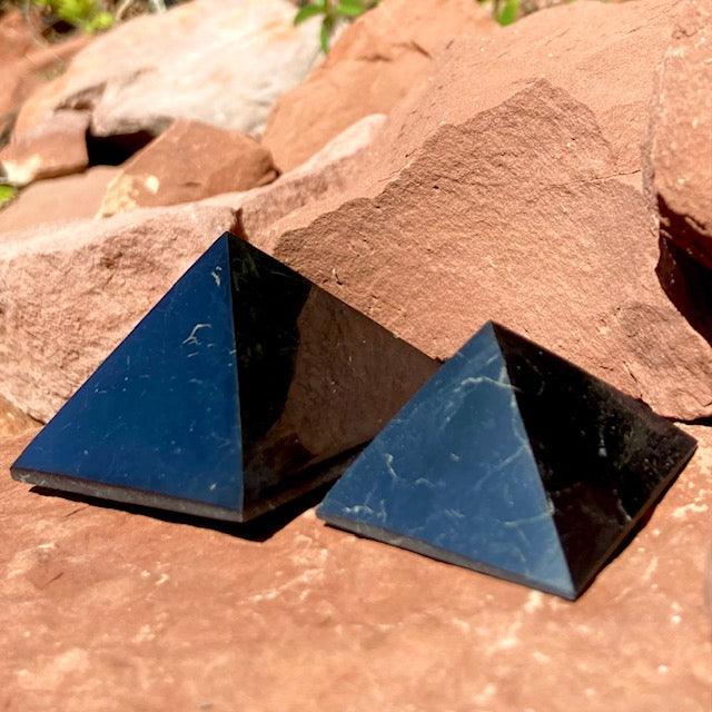 Shungite pyramids for EMF shielding and grounding power